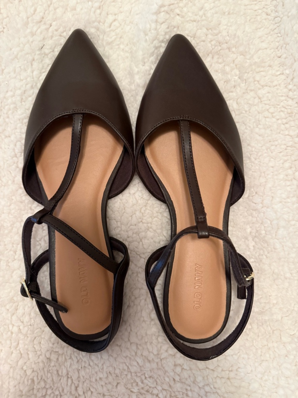 Old navy faux leather mary jane t-strap flats in brown